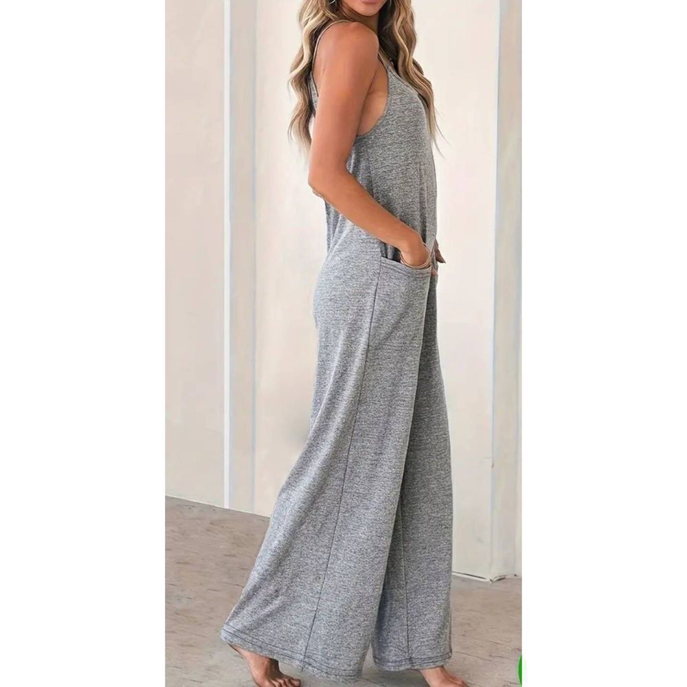 Chic Spaghetti Strap Jumpsuit - High-Elasticity, Wide-Leg with Pockets NEW - Picture 2 of 6